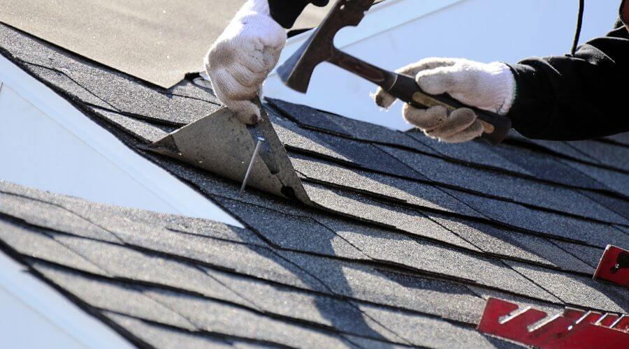 Professional gutter cleaning in Bridgeport, TX